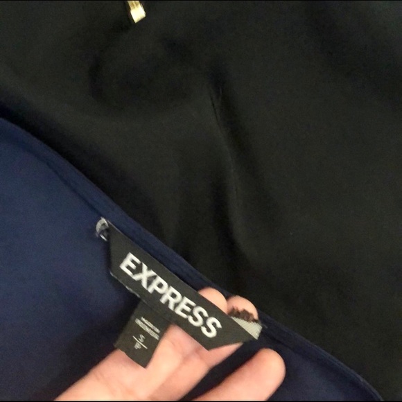 Express Cold Shoulder Top - Picture 3 of 4